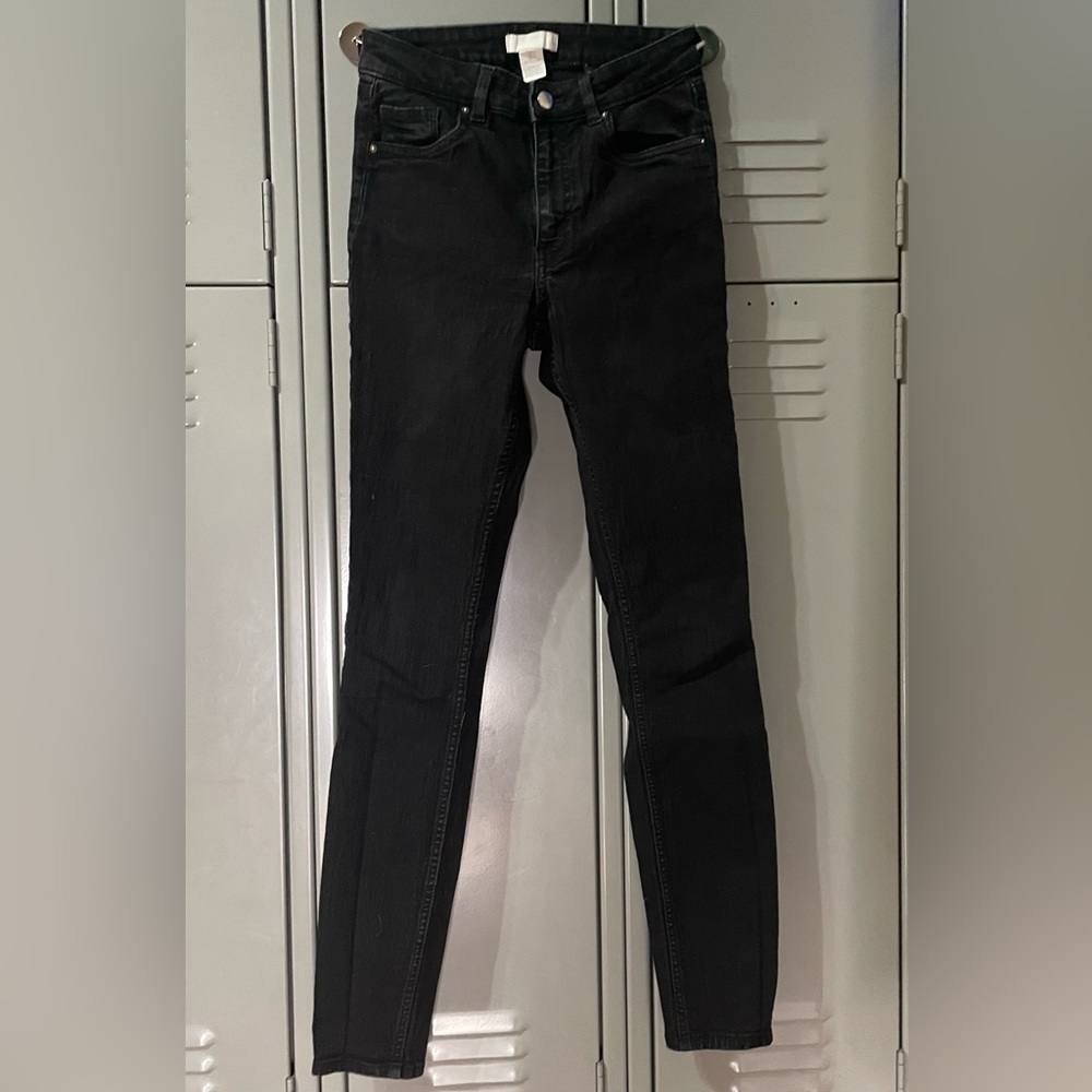 H&M size 4 black skinny jeans
